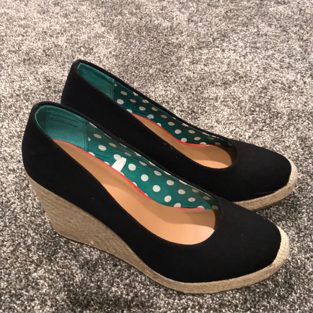 Black Merona wedges